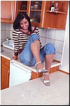 liliankneeh001.jpg